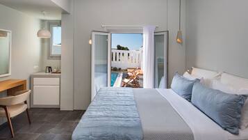 Suite Studio Junior, piscine privée | Coffres-forts dans les chambres, chambres insonorisées, draps fournis