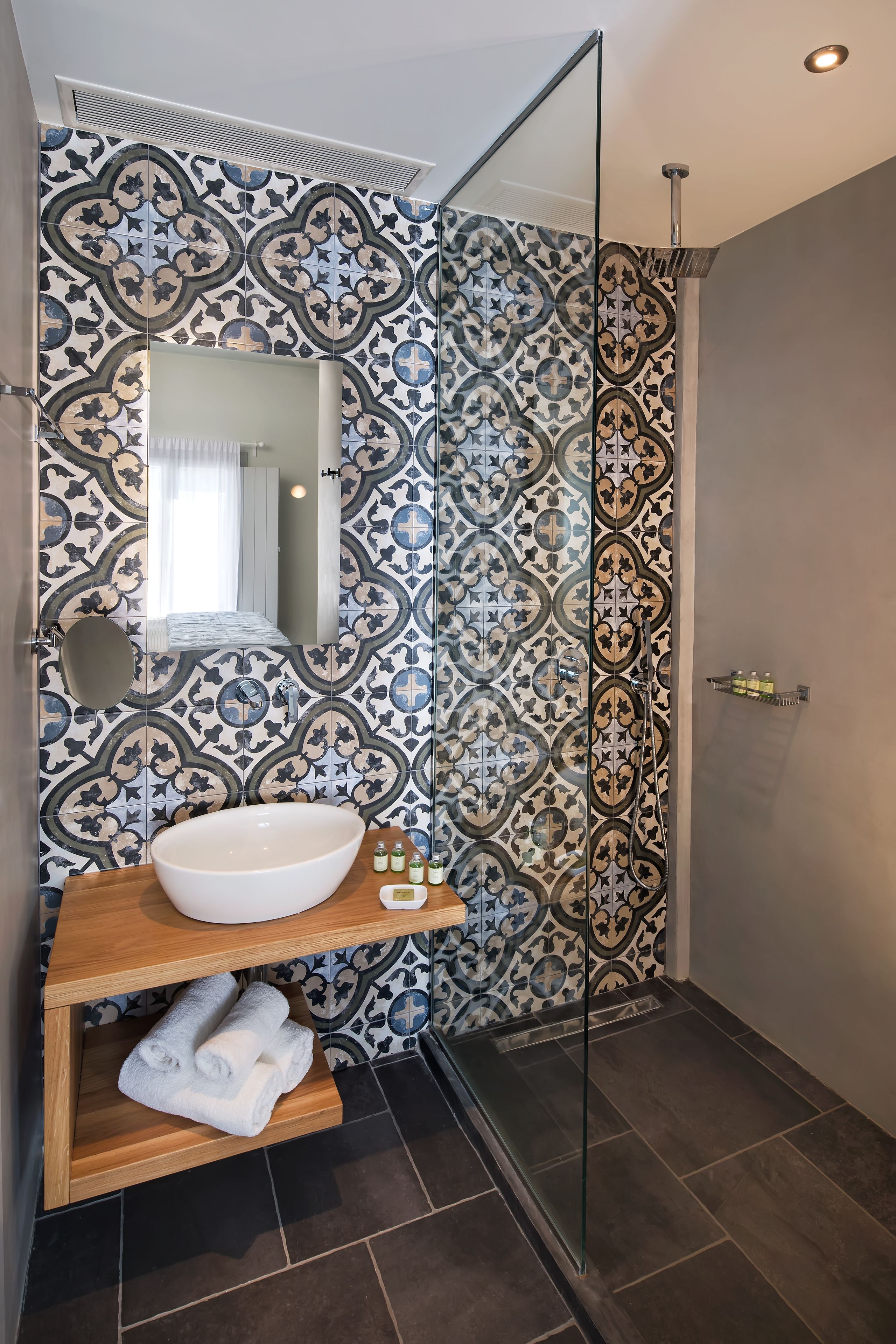 junior studio suite, private pool | bathroom | shower, free toiletries, hair dryer, towels