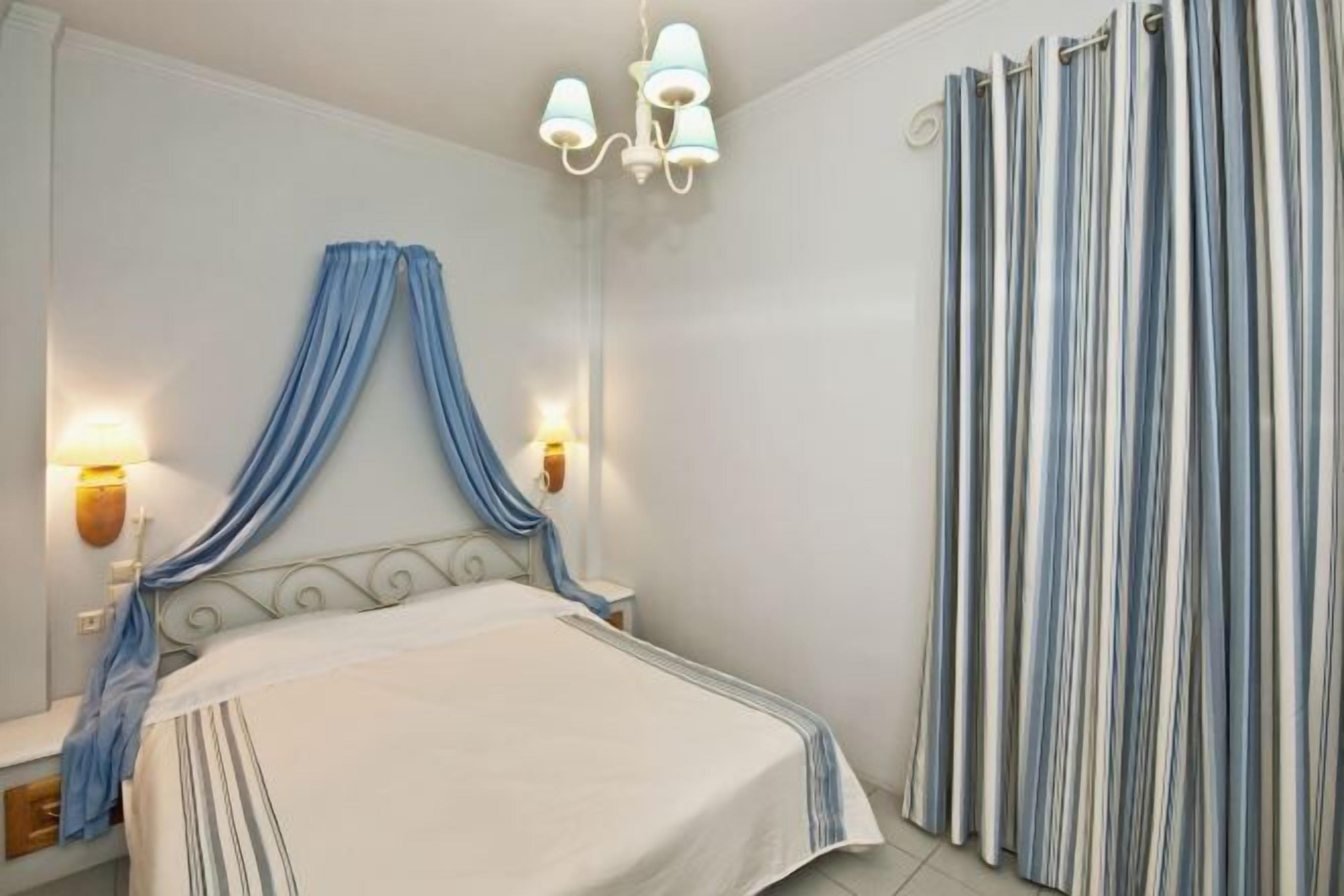 In-room safe, soundproofing, bed sheets