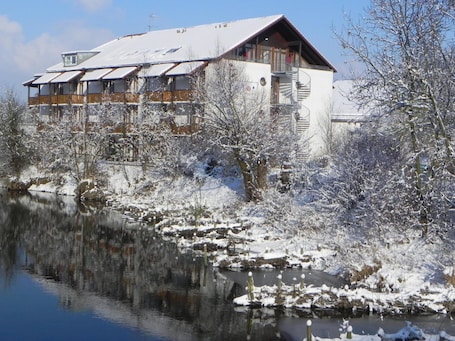 Esterni