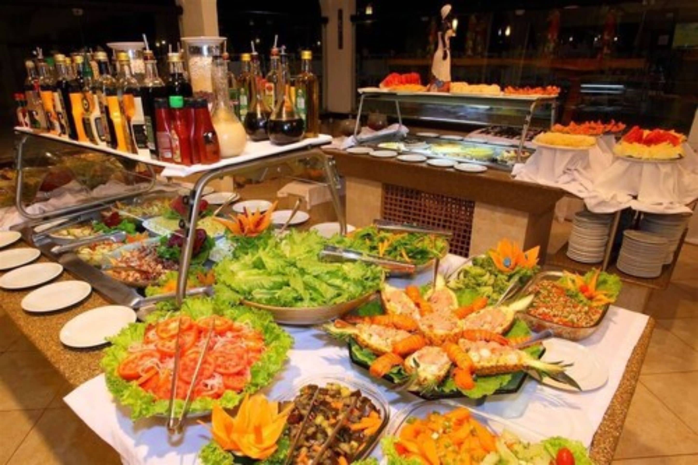 breakfast, lunch, dinner served; international cuisine, sea views