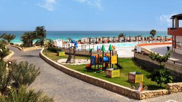 Children’s play area – outdoor