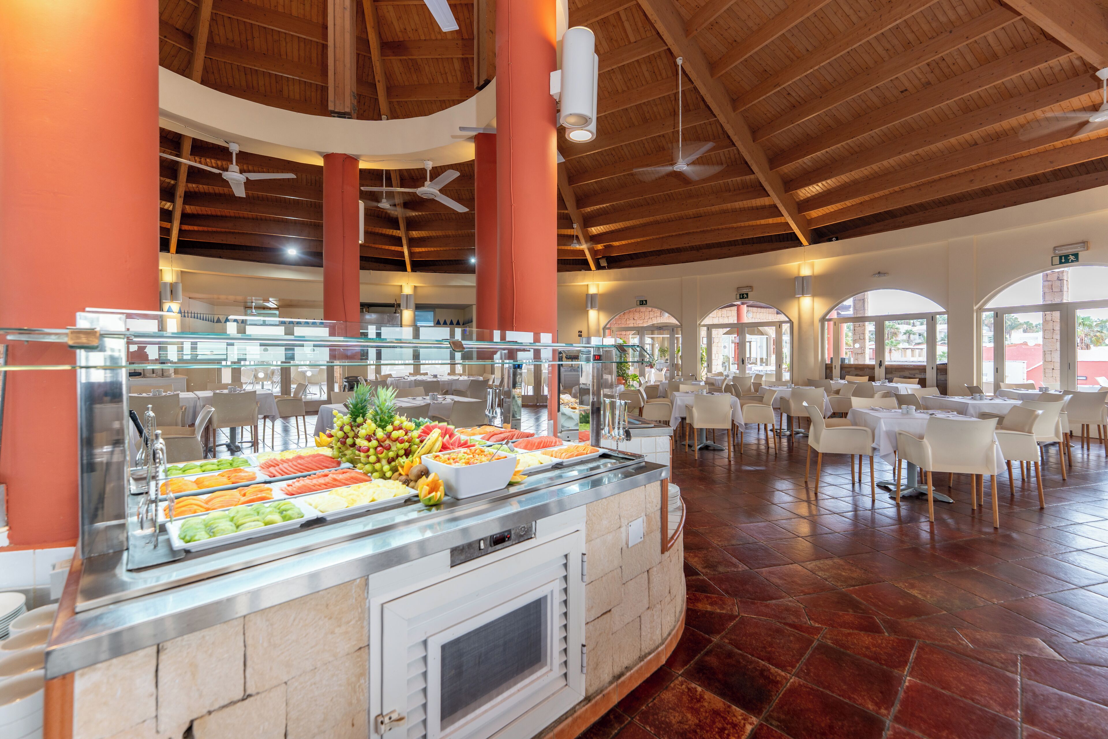 2 restaurants servant le petit déjeuner