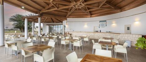 Snack bar
