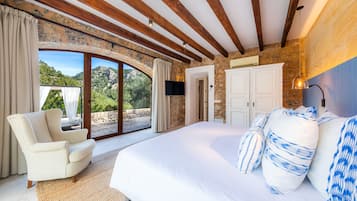 Classic Suite, Terrace | 1 bedroom, down comforters, minibar, in-room safe