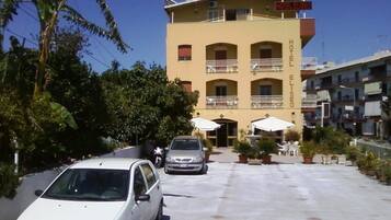 Façade de lâhĂ©bergement