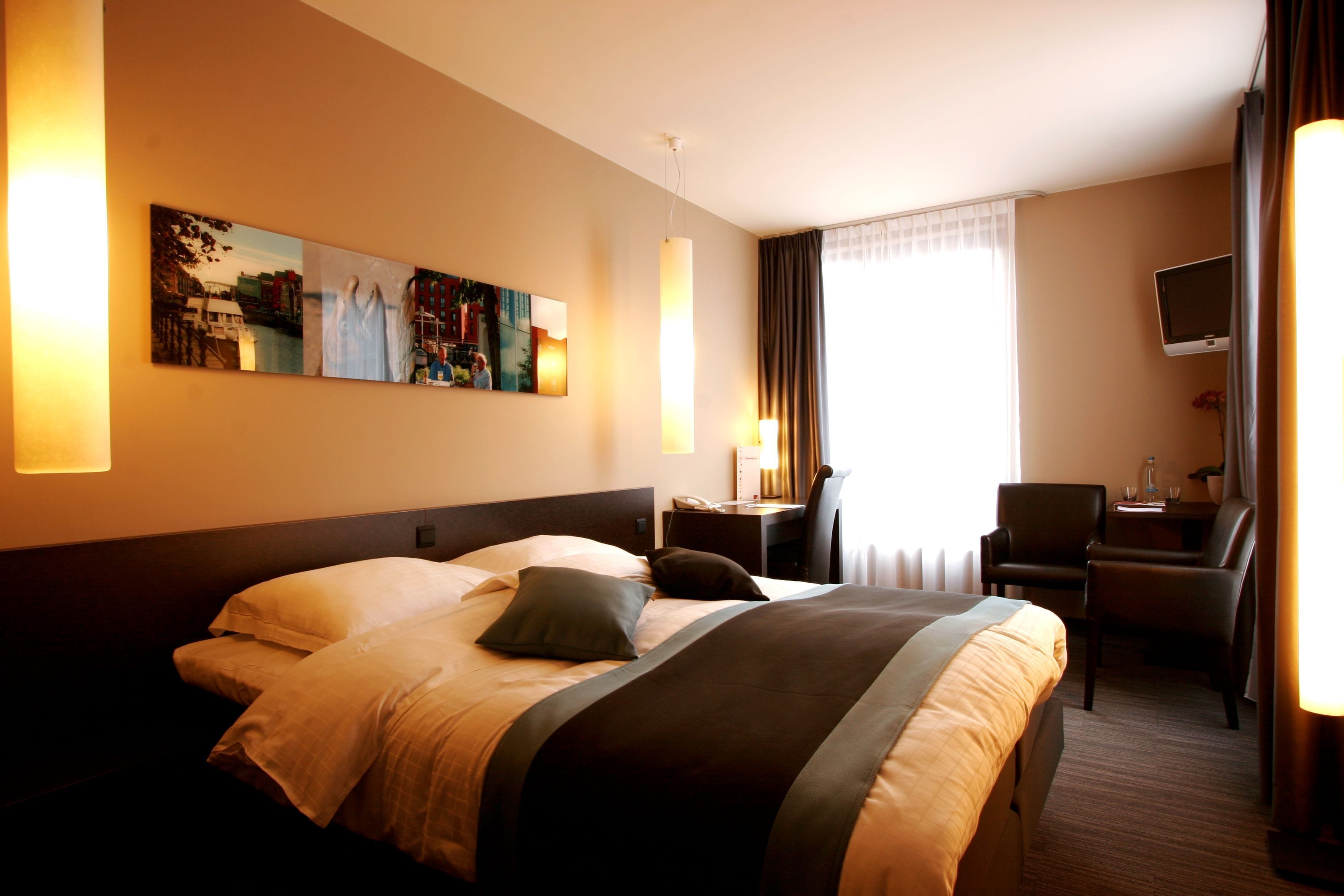 cosy | 1 bedroom, down duvets, minibar, in-room safe