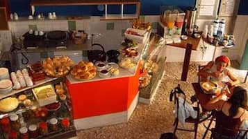 Desayuno buffet incluido todos los días