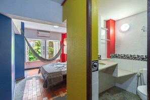 Suite, bany privat | Planxa i posts de planxar, wifi gratuïta i roba de llit