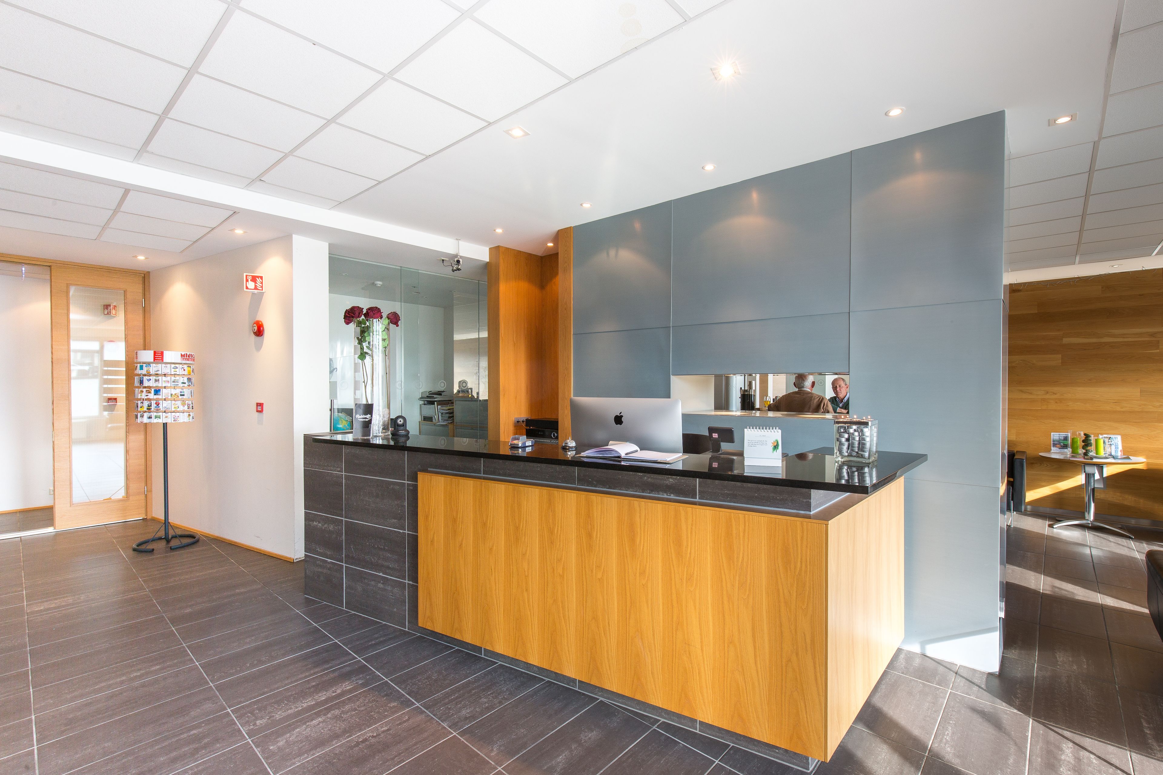 Trung tâm hành chính, văn phòng