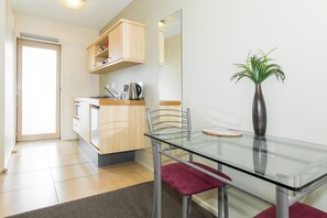 1 quarto, roupas de cama premium, camas com colchões pillow-top