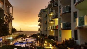 3 piscinas al aire libre, sillones reclinables de piscina