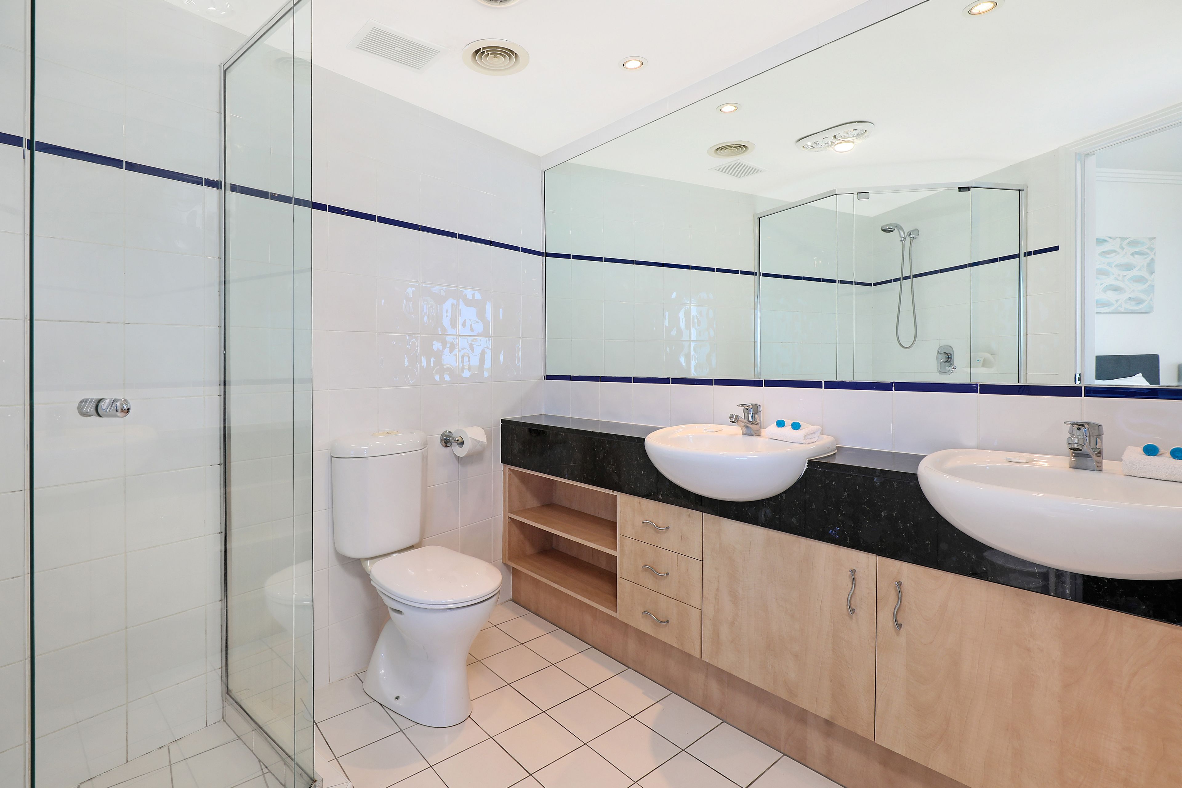 Shower kamar mandi
