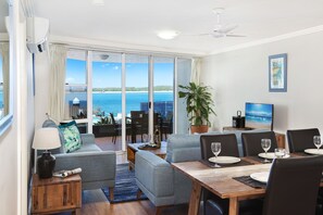 Ocean View 2 Bedroom Apartment | Living room | LCD TV, pay films