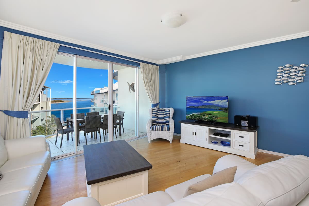 Superior Penthouse, 3 Bedrooms, Partial Sea View | Living room