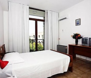 Enkeltrom | Skrivebord og wi-fi (inkludert)