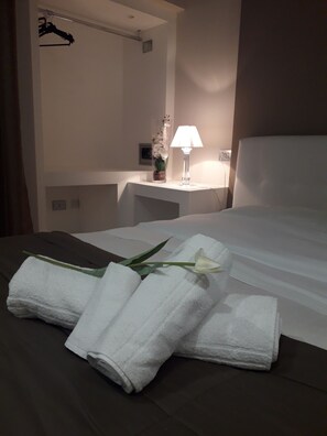 Double Room, Private Bathroom | Premium bedding, down comforters, individually furnished, desk - Rocca di Monreale (Monreale)