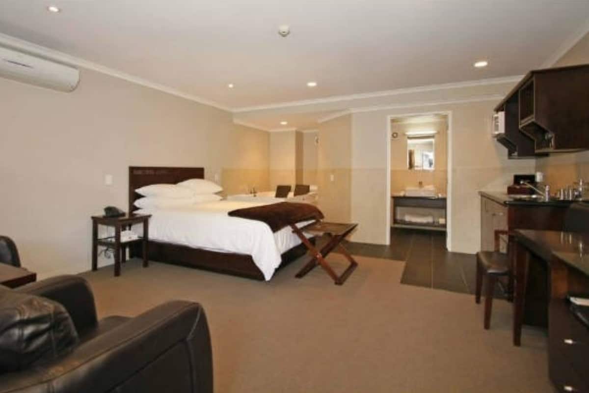 Desk, soundproofing, iron/ironing board, cots/infant beds