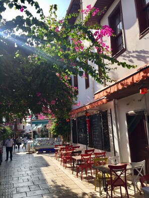 Breakfast, dinner and brunch served - Sabah Pansiyon (Antalya)