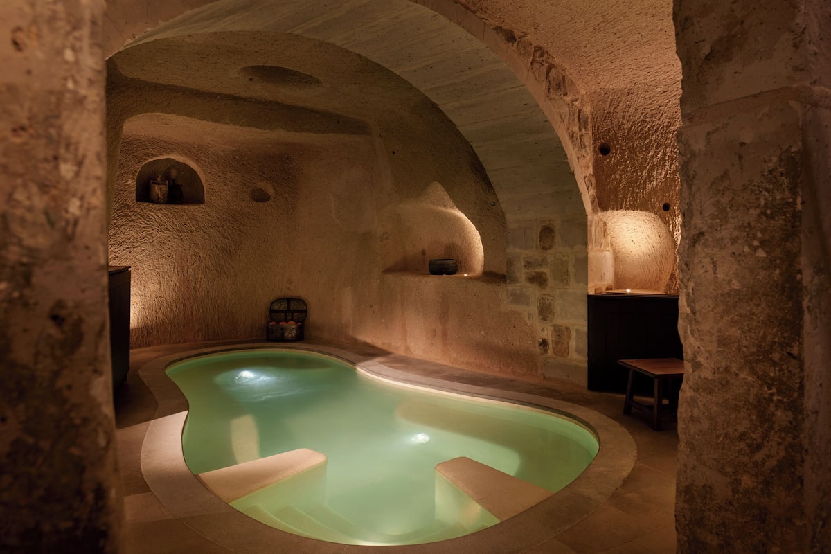 Private pool