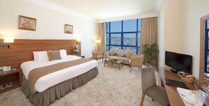 Minibar, in-room safe, desk, iron/ironing board - Sadeen Amman Hotel (Amman)