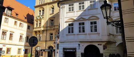 واجهة المنشأة