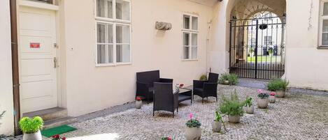 Duplex, 1 Bedroom, Garden Area | Terrace/patio