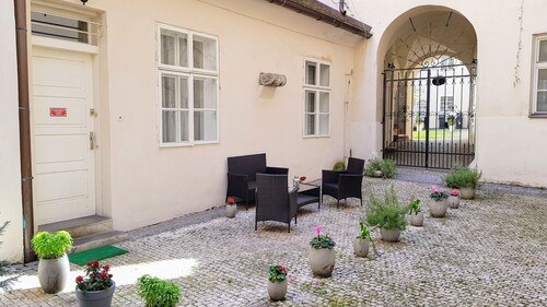 Apartments Tynska 7