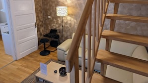 Duplex, 1 Bedroom, Garden Area | Living area