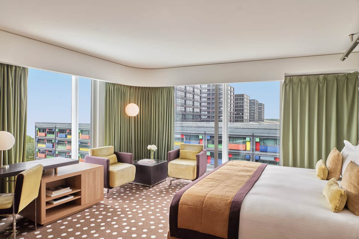 1 Schlafzimmer, hochwertige Bettwaren, Pillowtop-Betten, Minibar