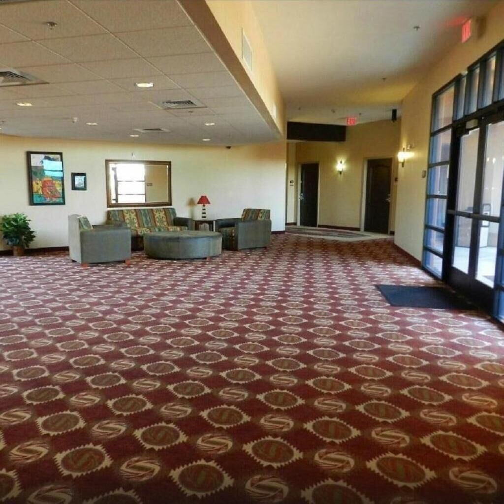 المنشأة من الداخل