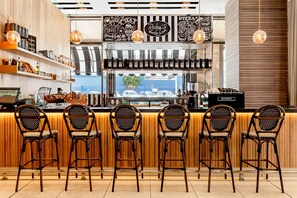 Breakfast and dinner served  - Pepperclub Hotel (Cape Town)