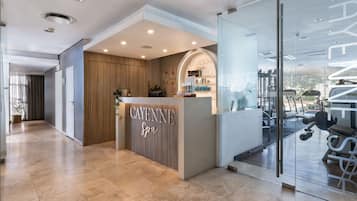 Couples treatment rooms, sauna, body treatments, aromatherapy