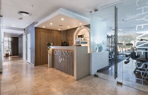 Couples treatment rooms, sauna, body treatments, aromatherapy