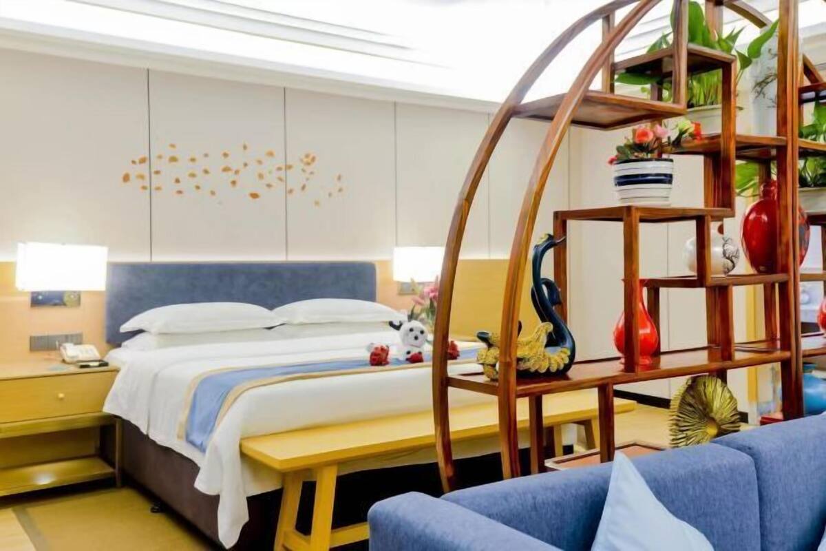 In-room safe, desk, blackout drapes, soundproofing