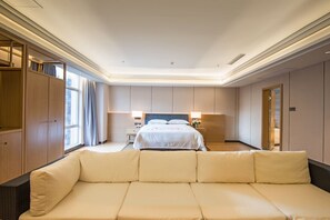 Chambre Double Exécutive | Coffres-forts dans les chambres, bureau, rideaux occultants