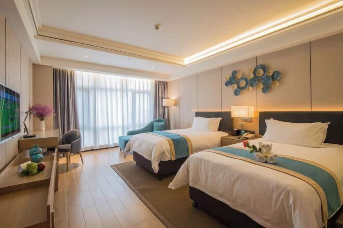 In-room safe, desk, blackout drapes, soundproofing