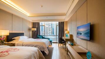 Superior Twin Room | In-room safe, desk, blackout drapes, soundproofing