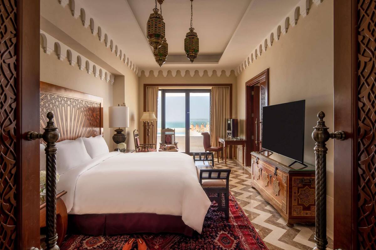 Suite, 1 King Bed, Terrace (Opera, Infinity Pool)