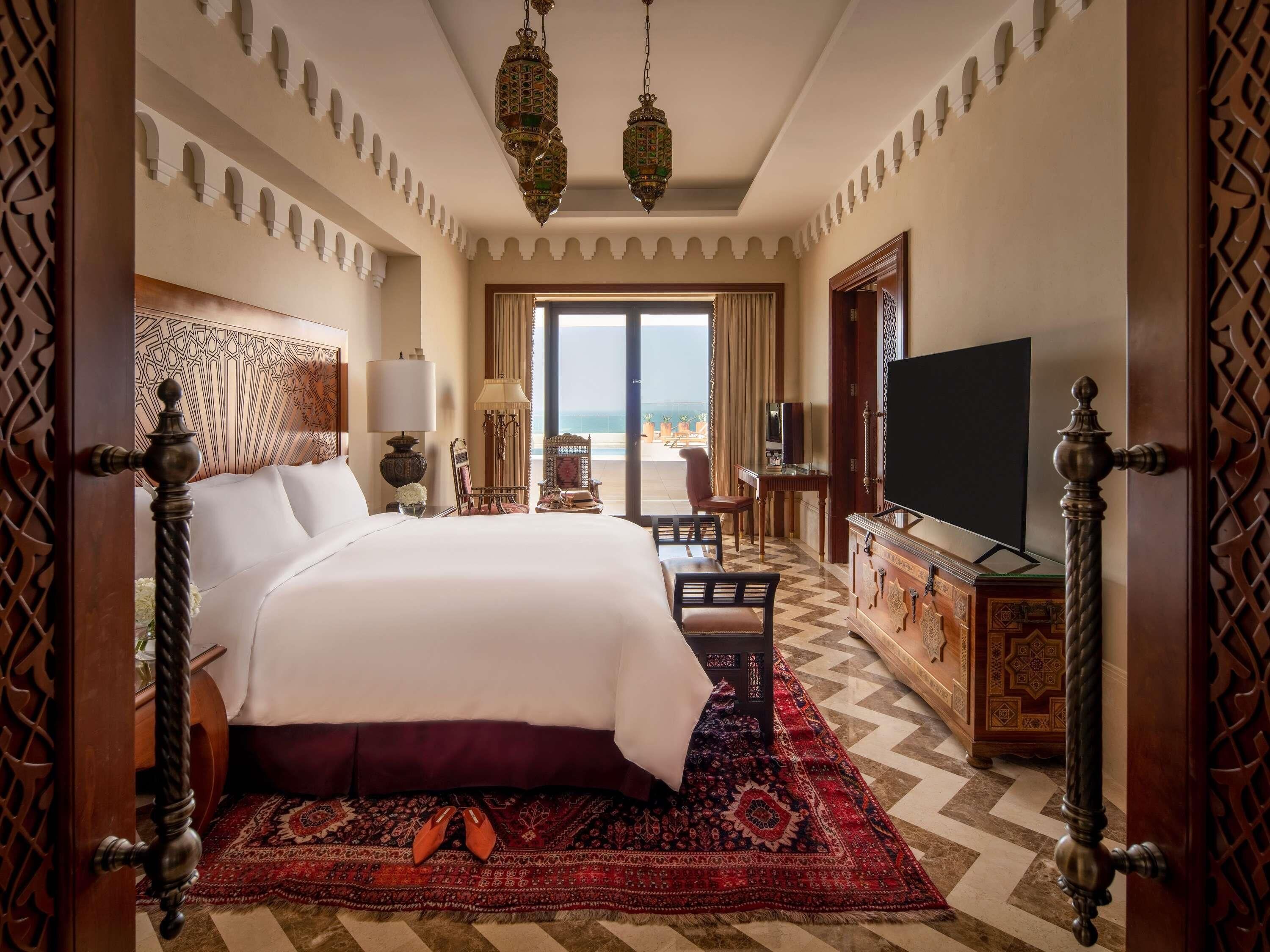 Suite, 1 King Bed, Terrace (Opera, Infinity Pool)
