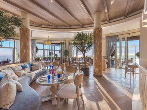 6 Restaurants, Frühstück, Mittagessen, Abendessen, internationale Küche