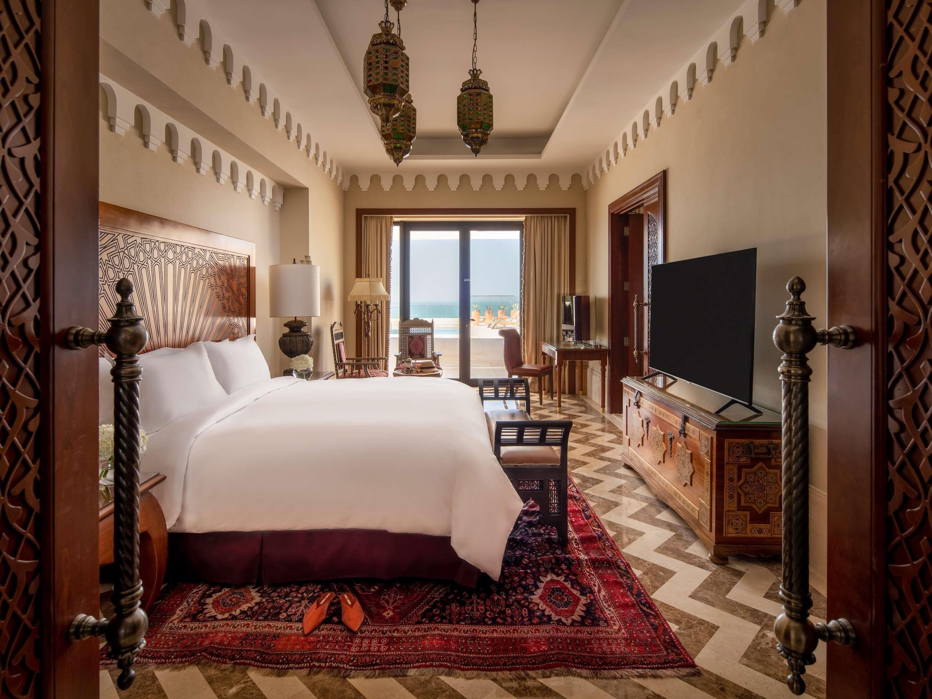 Suite, 1 King Bed, Terrace (Opera, Infinity Pool)