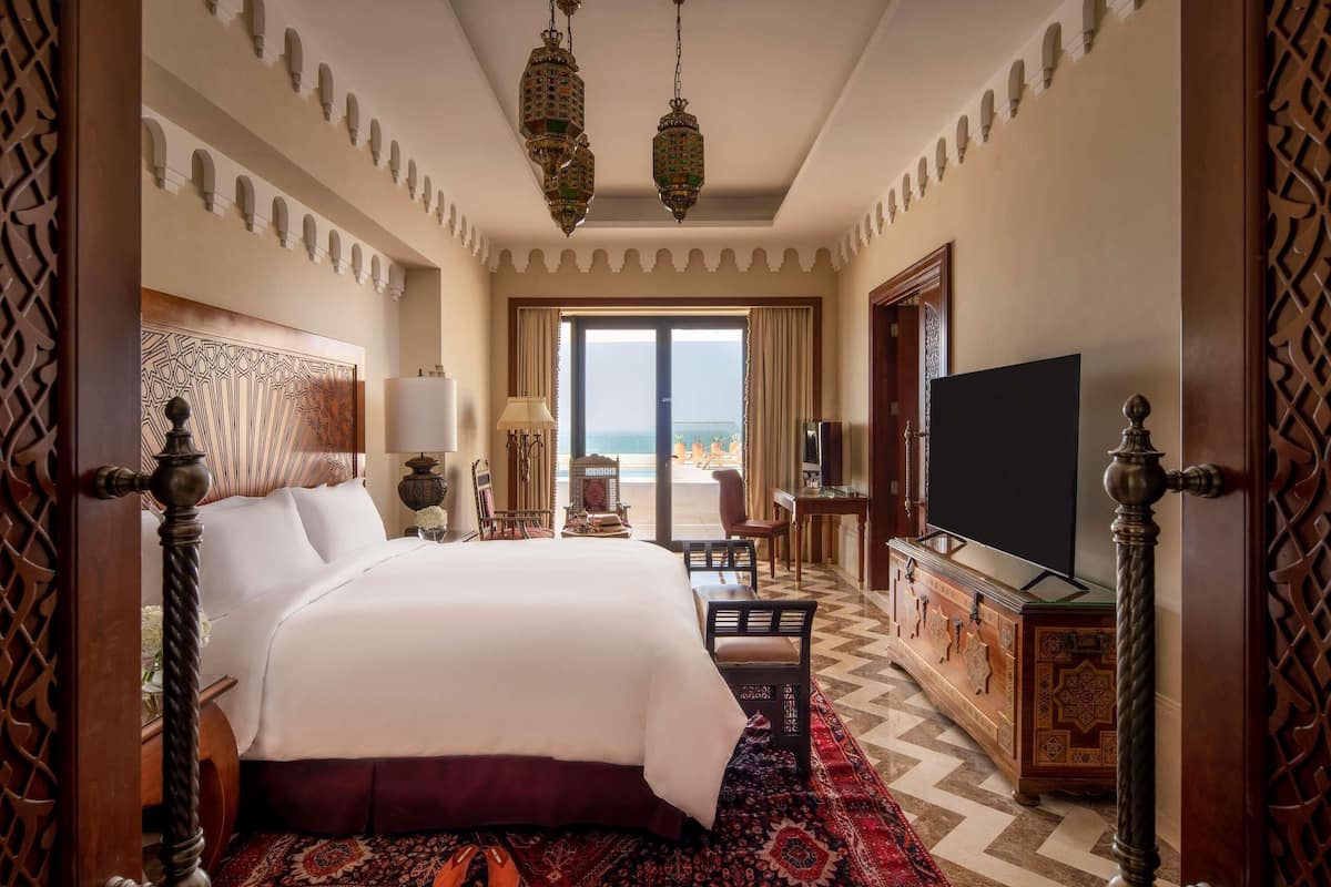 Suite, 1 King Bed, Terrace (Opera, Infinity Pool)