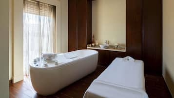 Couples treatment room(s), sauna, hot tub, body treatments, hydrotherapy