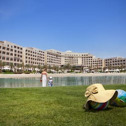 Private beach, sun-loungers, beach umbrellas, beach towels