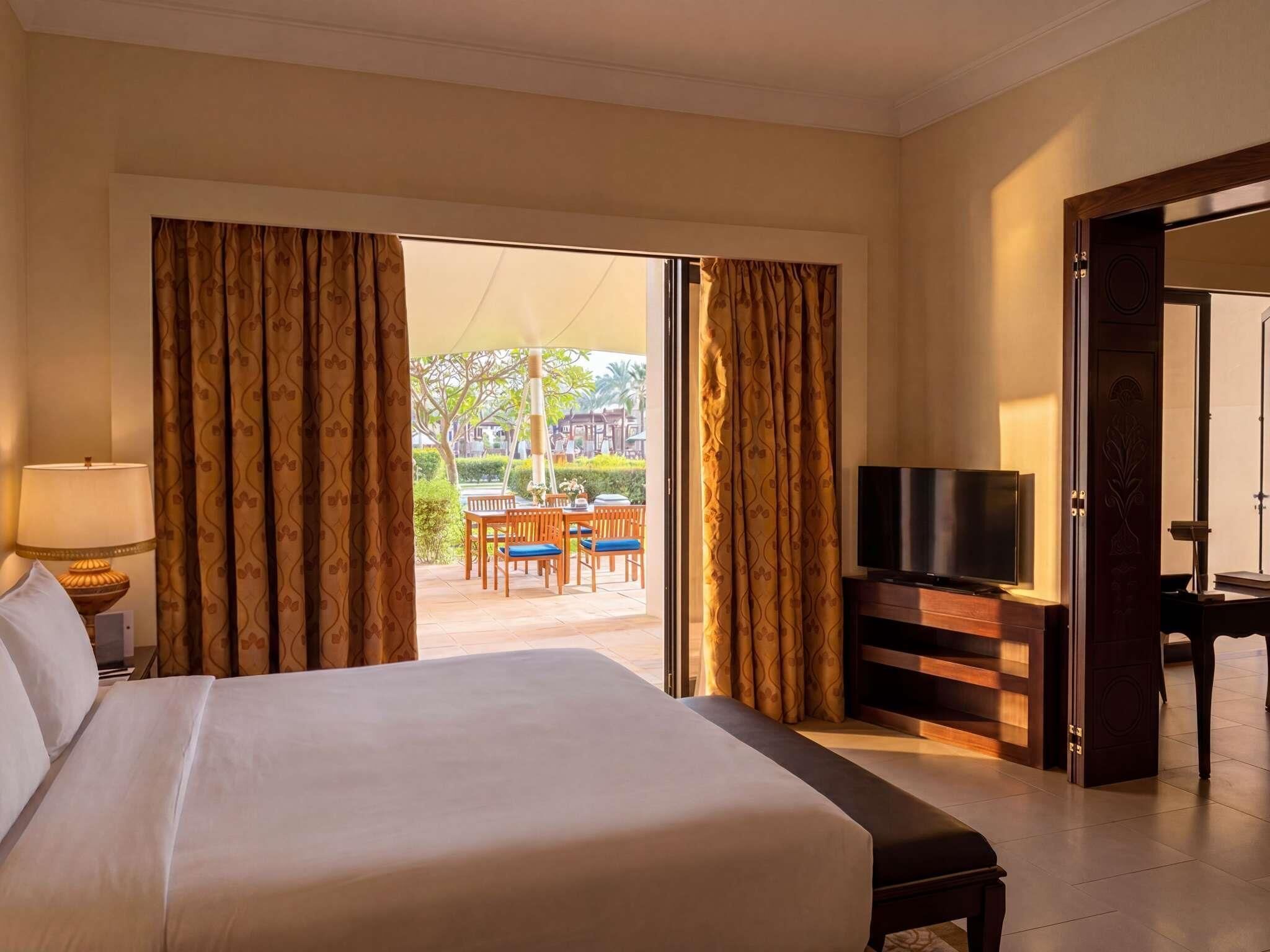 Club Suite, 1 King Bed, Terrace, Ground Floor (Prestige - Club Millesime Access)