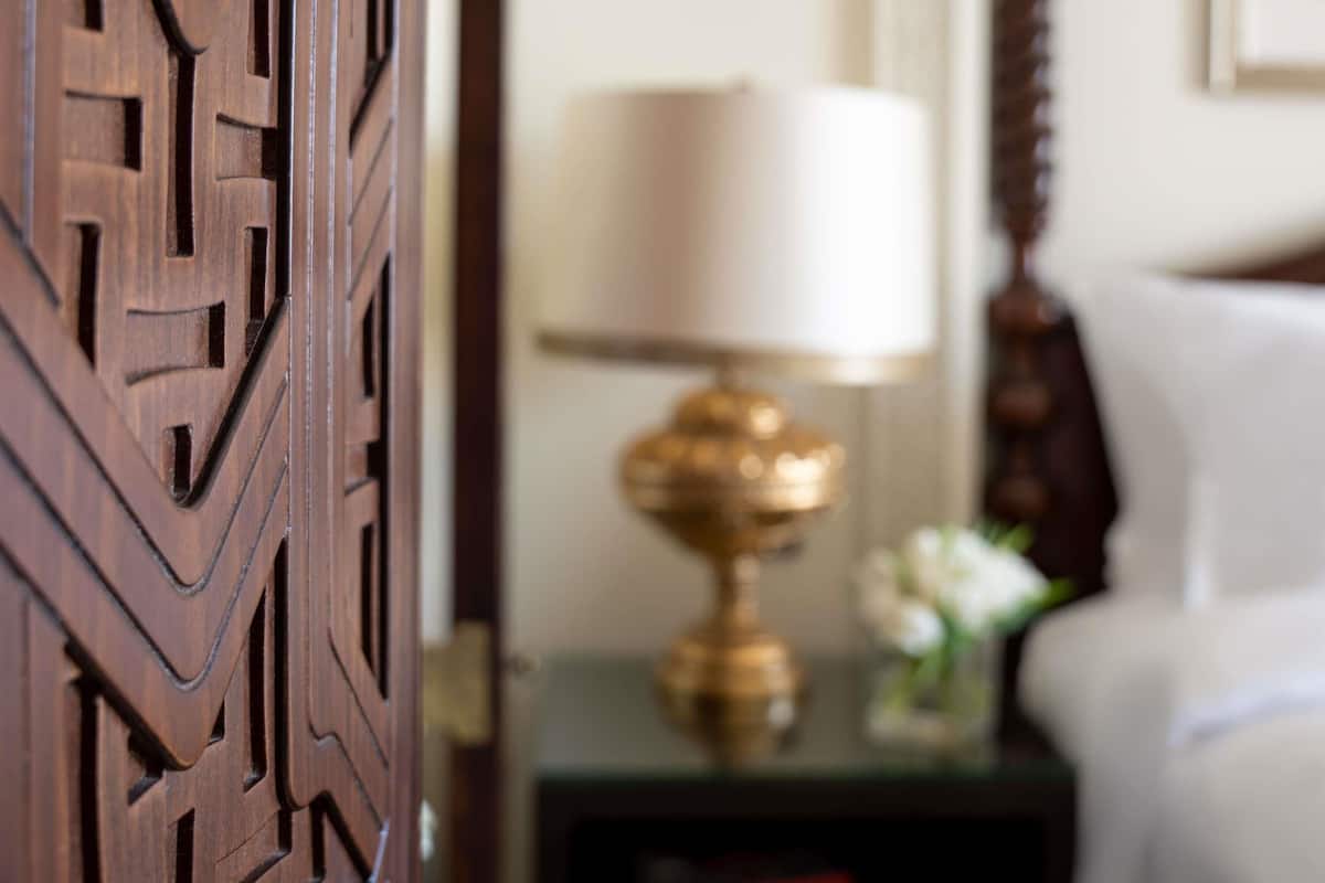 1 bedroom, Egyptian cotton sheets, premium bedding, down comforters