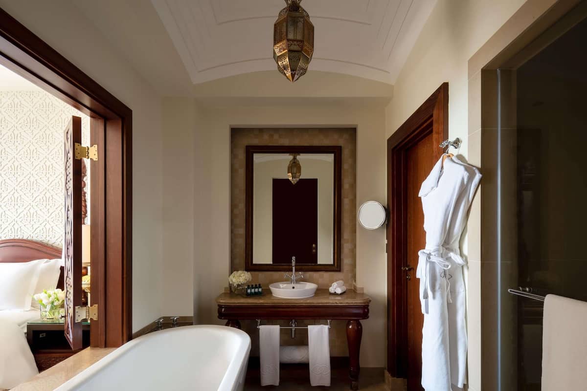 1 間臥室、埃及棉床單、高級寢具、羽絨被