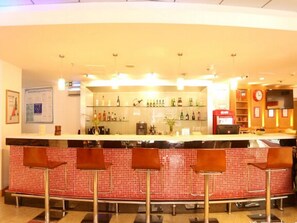 Bar (on property) - ibis Chengdu Yongfeng Hotel (Chengdu)