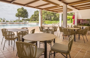 Poolside bar